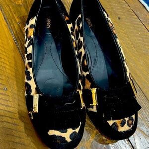Geox leopard flats—-Never worn leopard print with fur. Goldtone with fringes